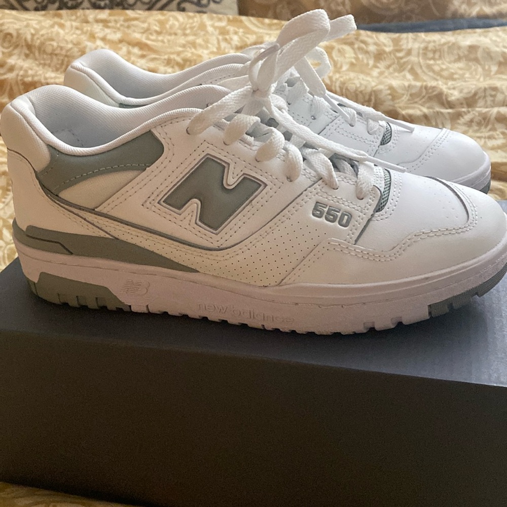 New Balance 550